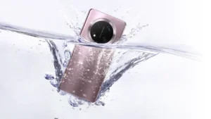 Honor X9C 5G pink smartphone dropping into water